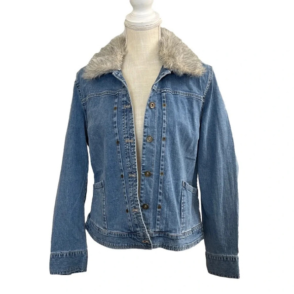 Christopher & Banks Jackets & Blazers - Christopher & Banks Stretch Denim Jacket with Faux Fur Collar. Size Medium